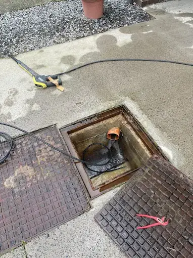 Débouchage Canalisations Etterbeek En Urgence et Pas Cher - Plombier Urgent