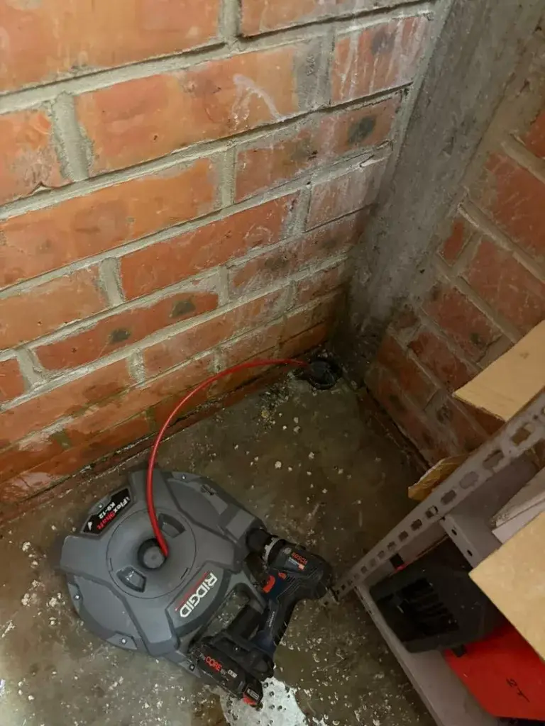 Débouchage Canalisations Etterbeek En Urgence et Pas Cher - Plombier Urgent