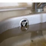 Comment déboucher une canalisation bouchée ?