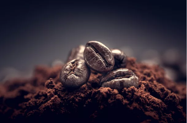 marc-de-cafe-peut-on-le-jeter-dans-l-evier