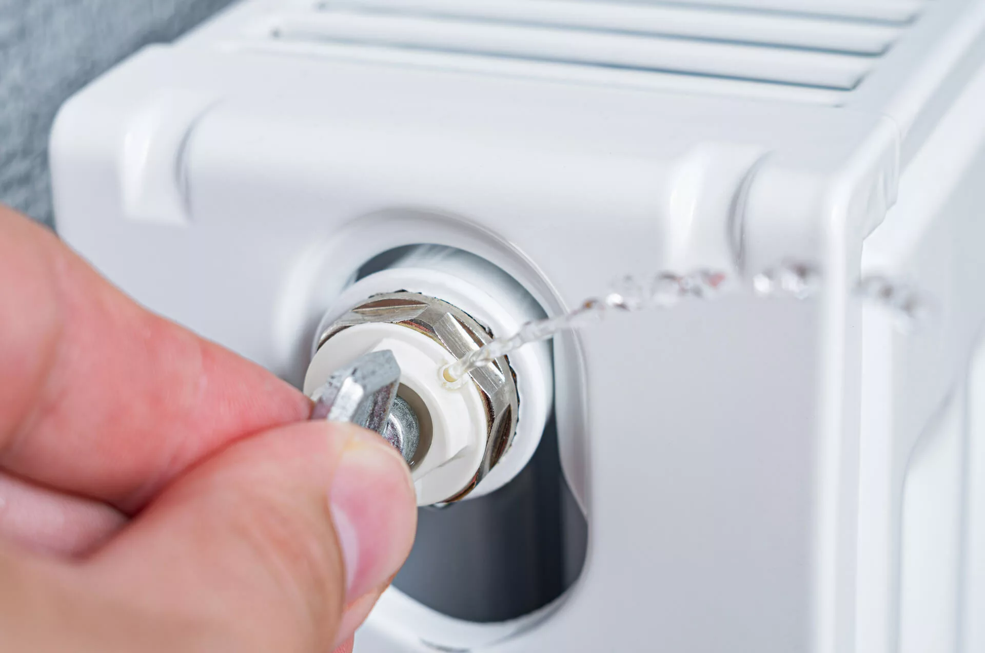 Technique pour purger un radiateur de chauffage central